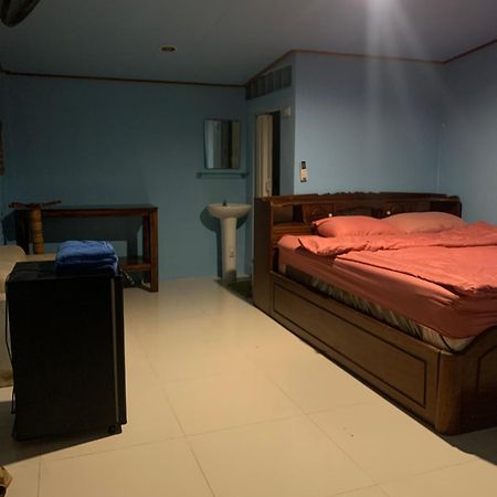 The Pier Homestay Thongsala Exterior photo