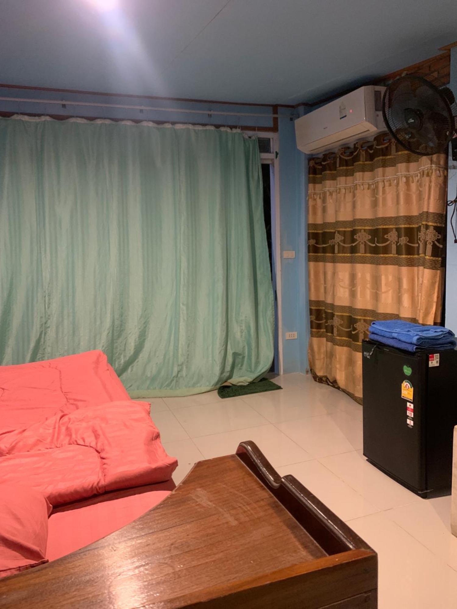 The Pier Homestay Thongsala Exterior photo